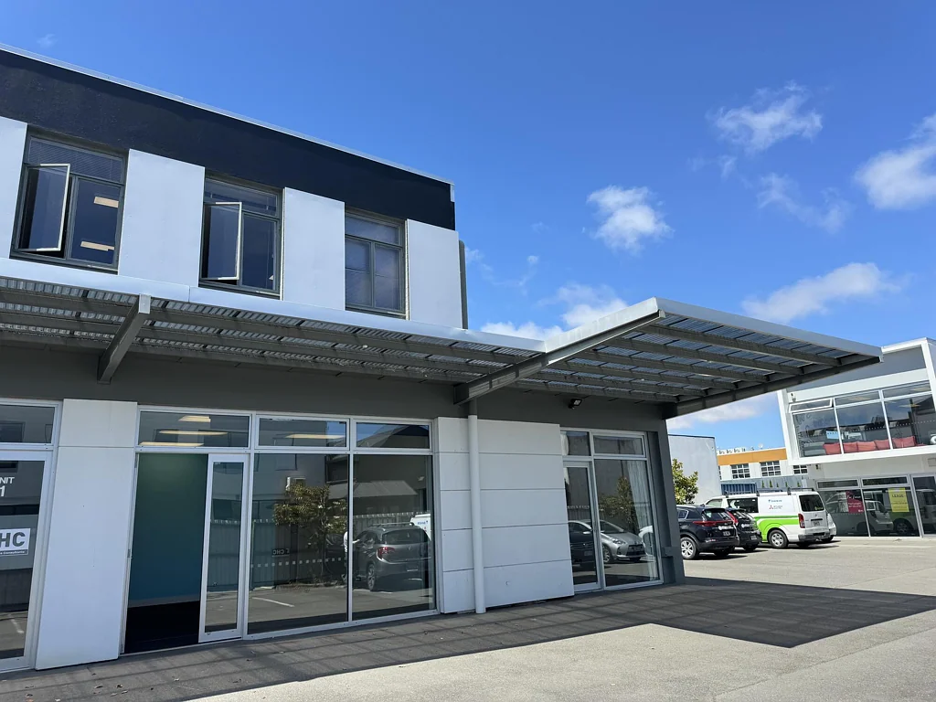 Sydenham Sunny, modern office