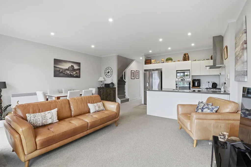 Kumeu 4Zimmer Reserve-Side Living at Its Best