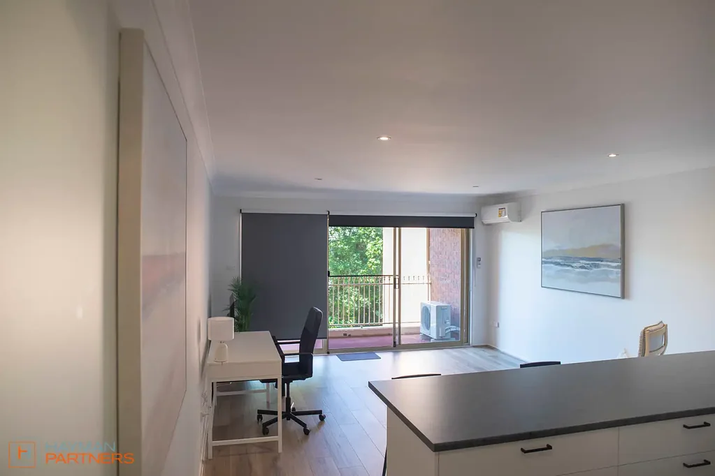 Conveniently located fully furnished one bedroom unit