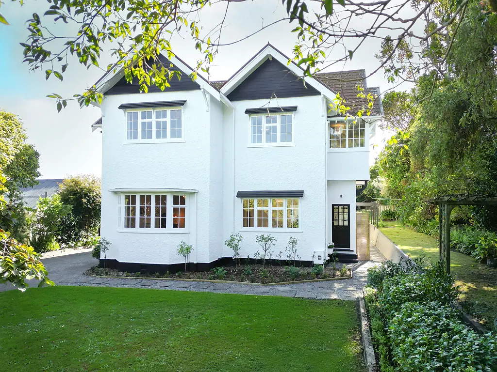 Saint Johns Hill 4ਬੈੱਡਰੂਮ Lovingly restored character home