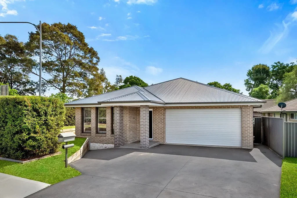 1 Corven Avenue, Elderslie, NSW 2570