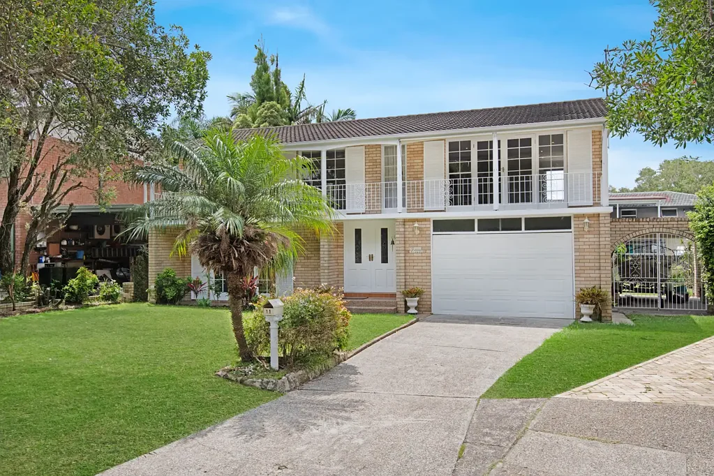 " Spacious Family Home on Quiet Street "