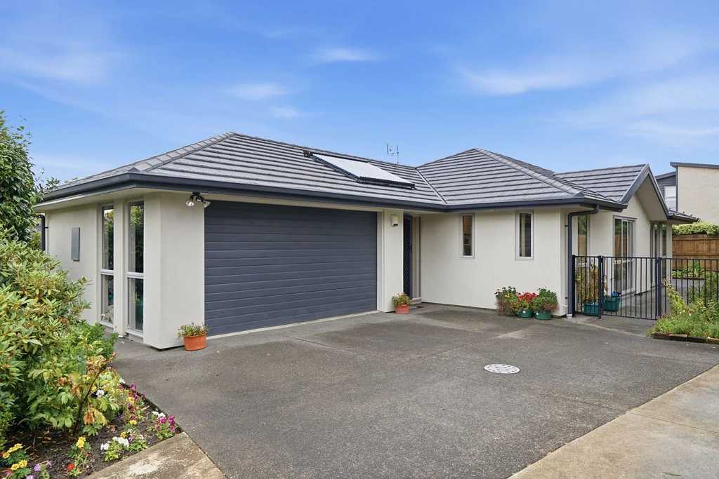 Saint Albans 3침실 POST QUAKE SINGLE LEVEL EXECUTIVE LIVING