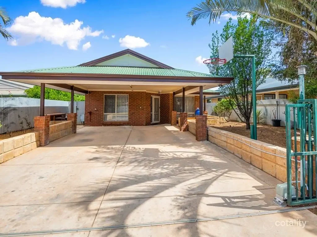Spacious, Renovated & Perfectly Positioned!