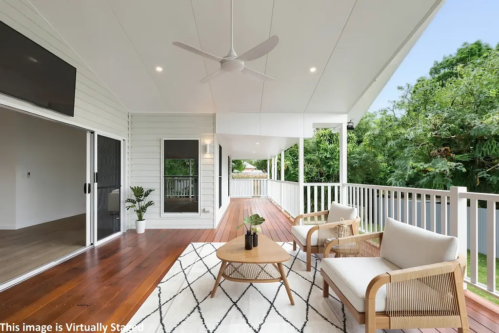 Woombye 4房  Brand New Home with Village Convenience