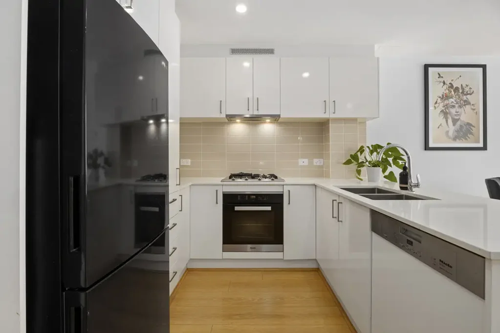 Three Bedroom, Double Storey townhouse!