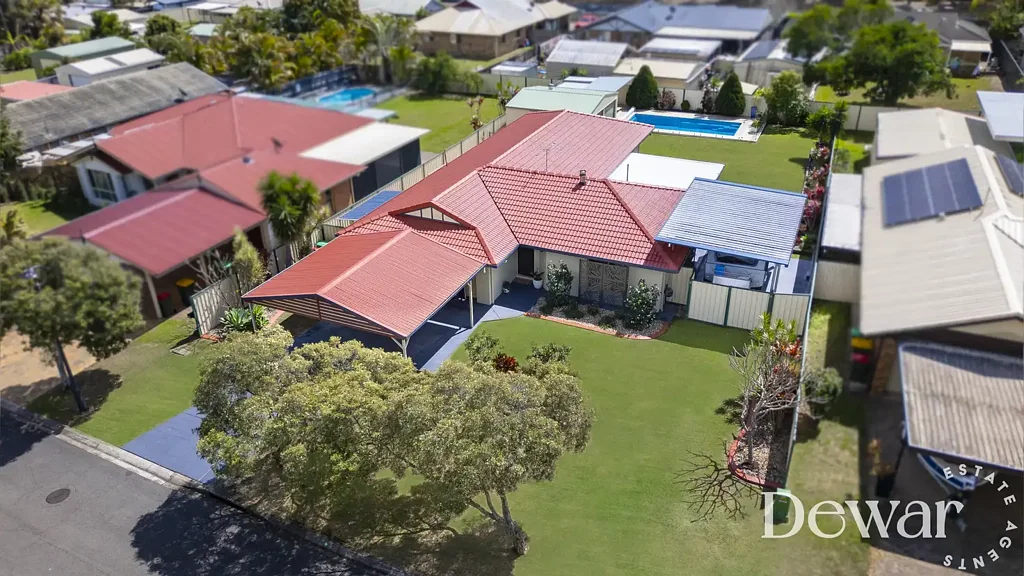 Bellmere 4Zimmer The Complete Lifestyle Package -Pool- Powered Shed-Caravan/Boat Parking- 879m²
