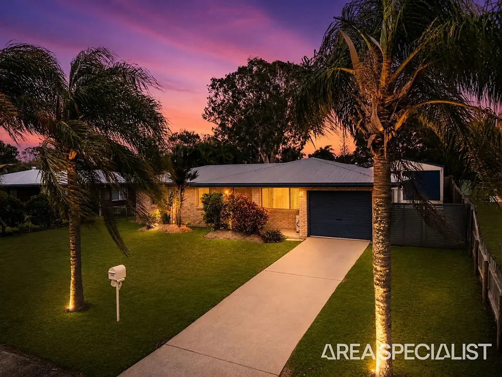 Beaconsfield 3Phòng ngủ Immaculate Single-Level Living with Triple Parking in Family-Friendly Beaconsfield