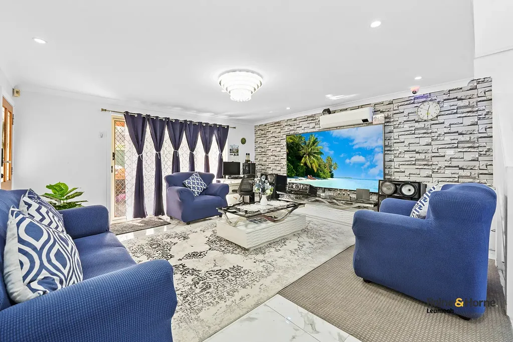 Minto 2ห้องนอน TWO BEDROOM TOWNHOUSE IN HEART OF MINTO !!! NO STRATA LEVY !!!