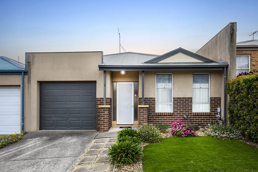 5 Sunbrook Court, Sunbury, VIC 3429
