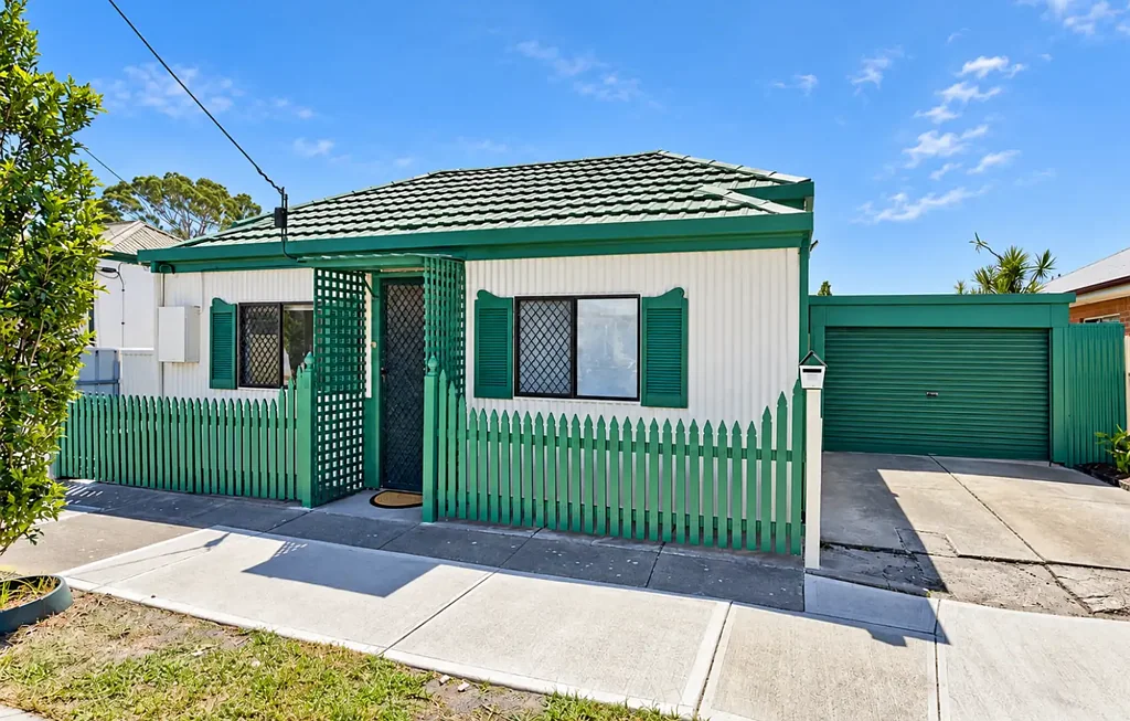 Rosewater 2 Slaapkamer Character, Comfort and Easy Living in the Heart of Rosewater
