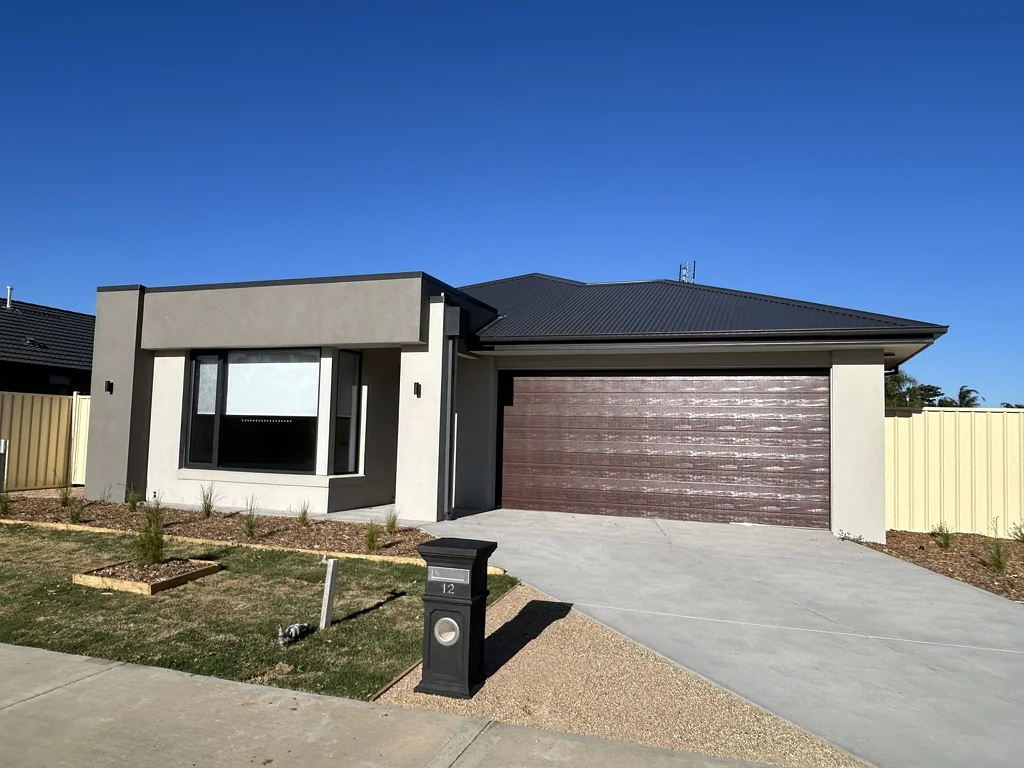 12 Remembrance Drive, Numurkah, VIC 3636