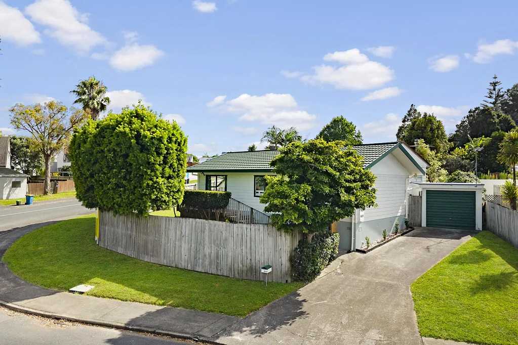 2 Ballial Place, West Harbour, Waitakere City, Auckland