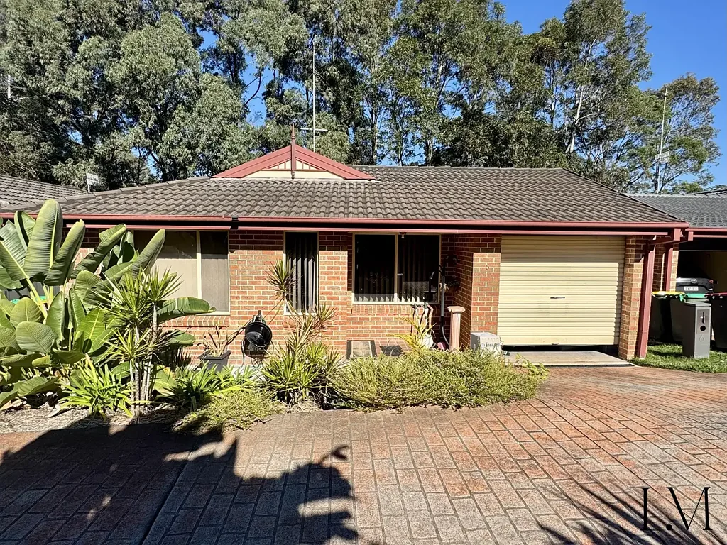 Ideally Located 3-Bedroom Villa!