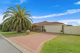 3 Woodlark Close, Waikiki