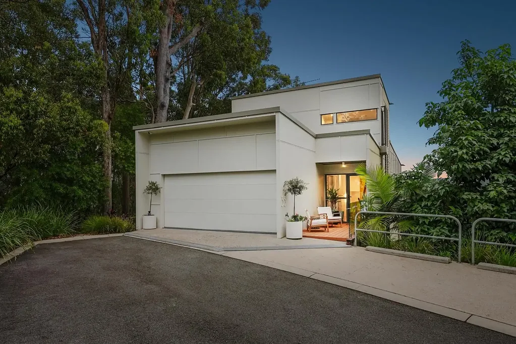 Currumbin 3कमरा Modern Living in Tranquil Currumbin Ridge Estate