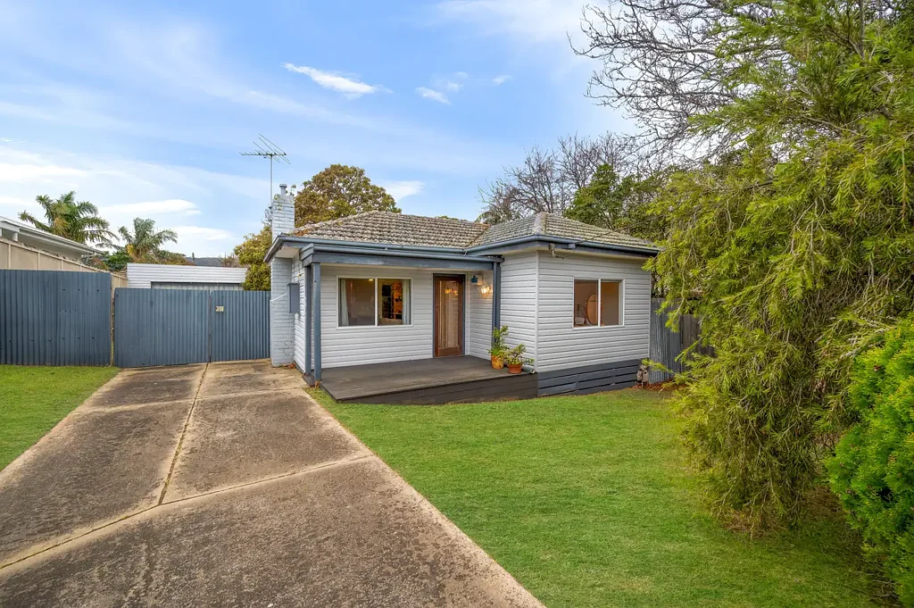 Rosebud 2 Slaapkamer SUPER-CUTE WEATHERBOARD WITH CHARMING COASTAL APPEAL
