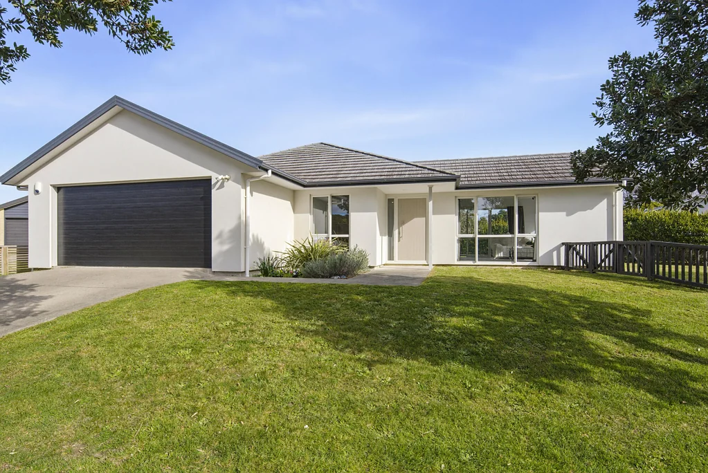 Otaki 4Kwarto Sunshine, birdlife and boundless potential