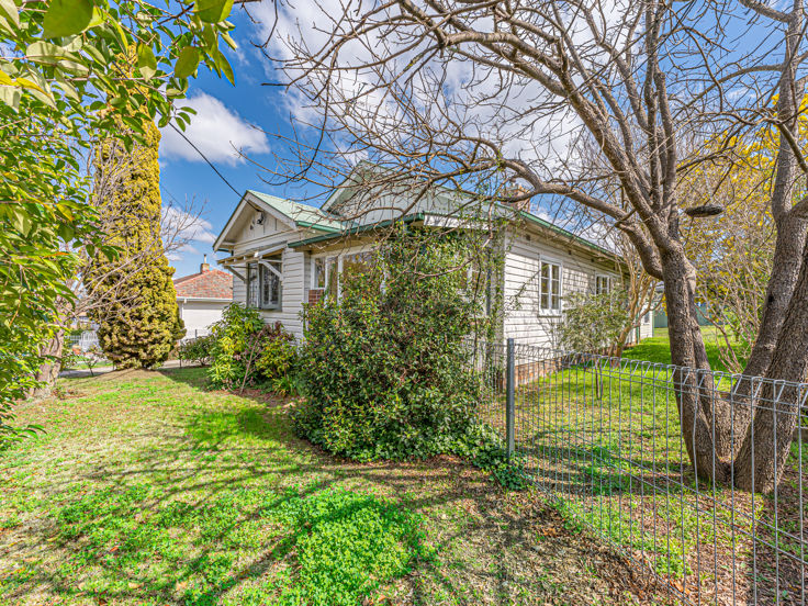 16 MARSH ST, ARMIDALE NSW 2350, 0房, 0浴, House