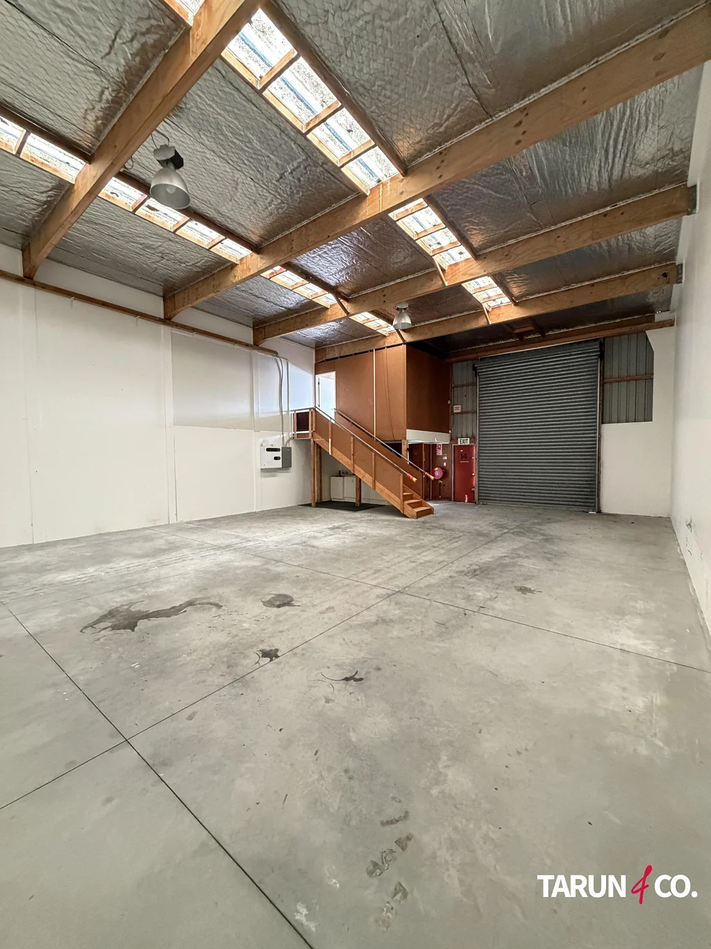 East Tamaki High-Stud Industrial Unit | For Lease