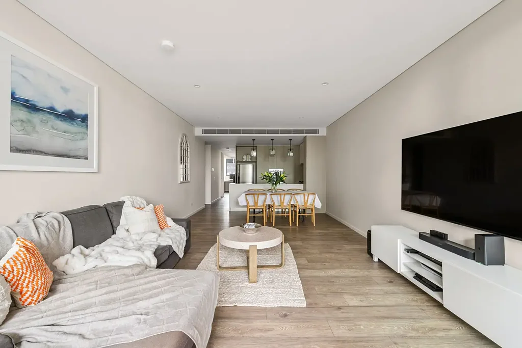 Drummoyne 2침실 Well-appointed and spacious two-bedroom with long north views