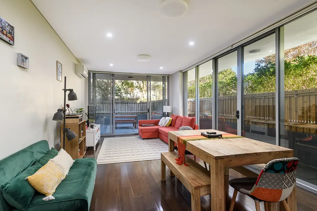 Botany 2 Bedroom Garden Apartment Living with Parkside Appeal