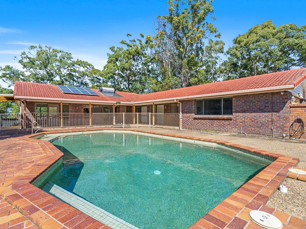 12 Binalong Drive, Ashmore, QLD 4214
