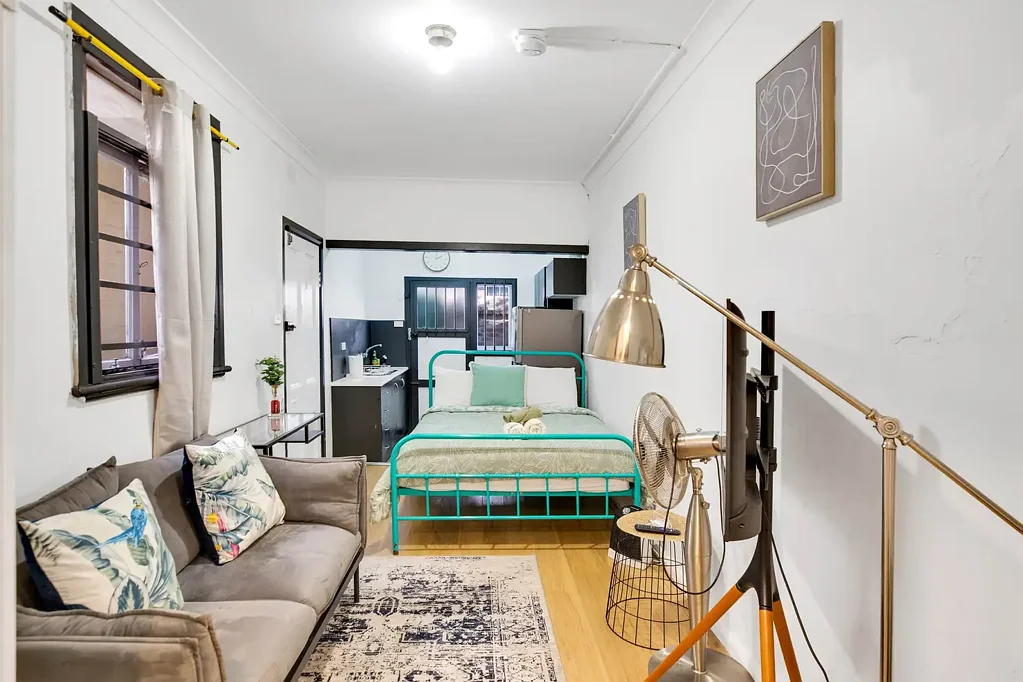Garden Studio Apartment, Two Private Courtyards