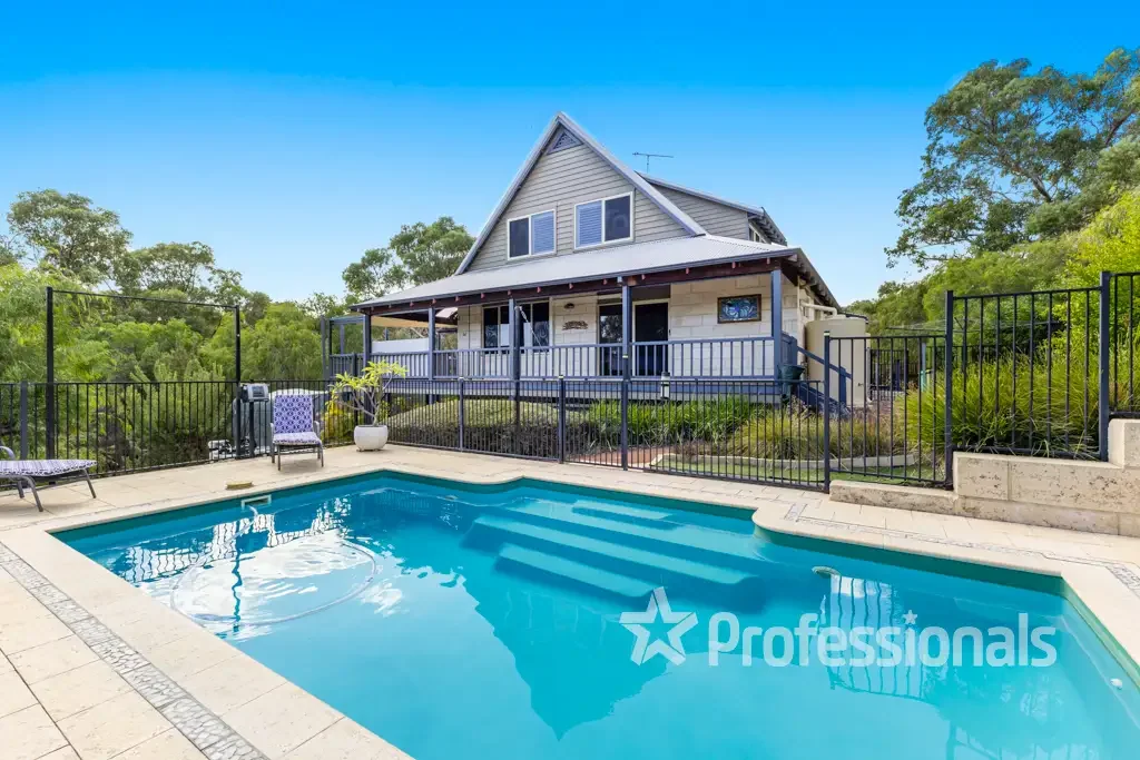 4 Wells Court, Leschenault, WA 6233
