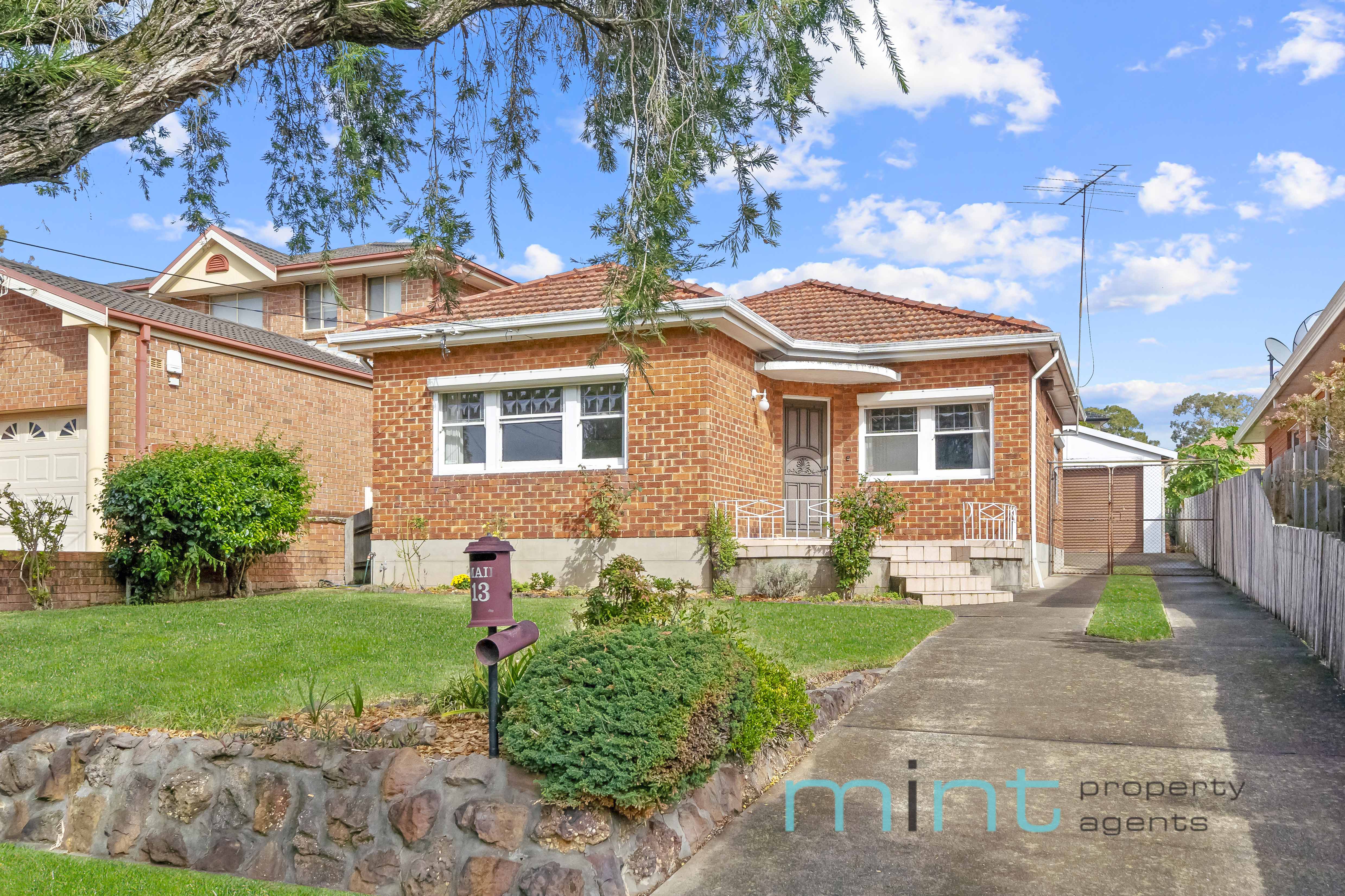 13 SAXON ST, BELFIELD NSW 2191, 0 rūma, 0 rūma horoi, House