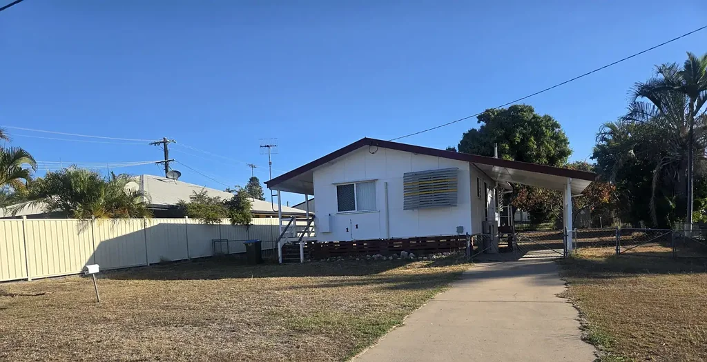 Moura 3Kwarto Three-Bedroom Home Close to Town and Park