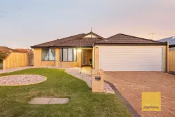 16 Terelinck Crescent, Redcliffe