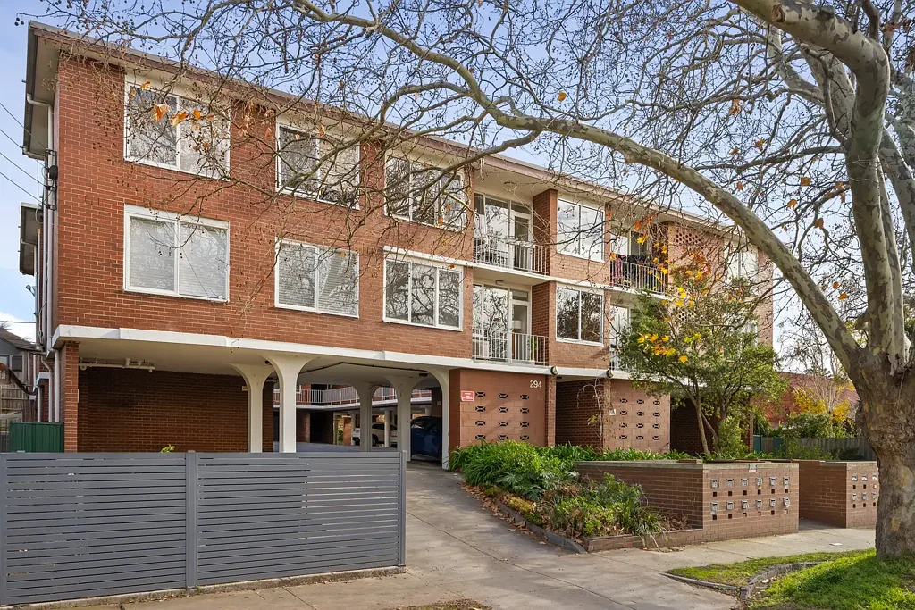 1/294 Nicholson Street, Seddon, VIC 3011