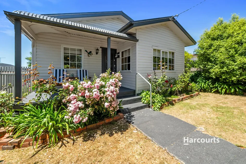 52 William Street, Devonport, TAS 7310