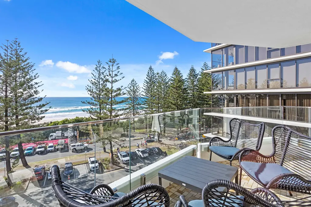 Fully Furnished Beachside Apartment – Available for Short-Term Lease - Electricity included