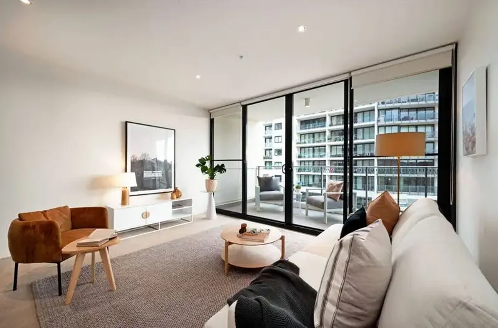 $600pw Semi Furnished