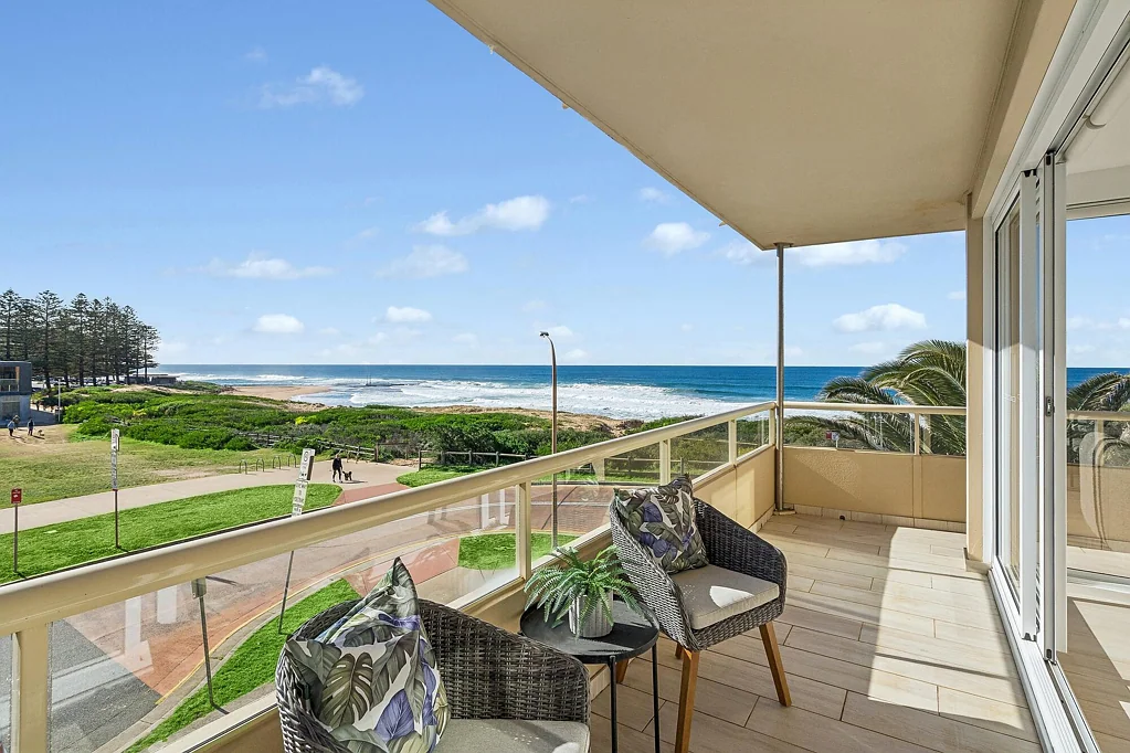 Mona Vale 2房 阳光普照的海滨天堂，坐拥壮丽海浪和日出美景 Sun-kissed beachfront haven with spectacular surf and sunrise views