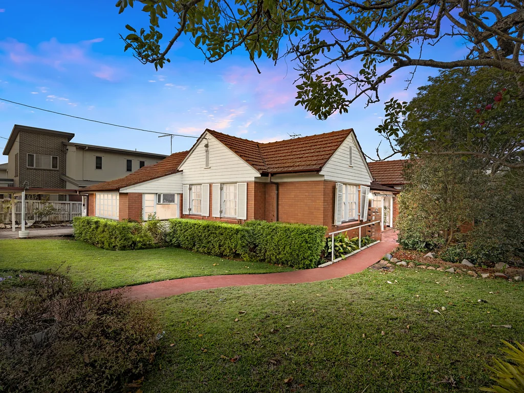 74 Hawken Drive, St Lucia, QLD 4067