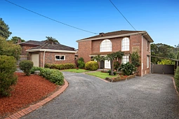 13 Stonehaven Avenue, Boronia