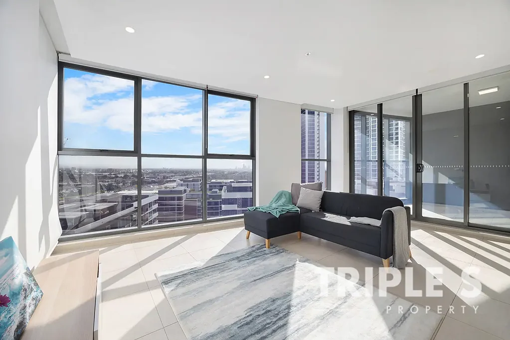 Lidcombe 1 Bedroom Panoramic open view with natural sunlight