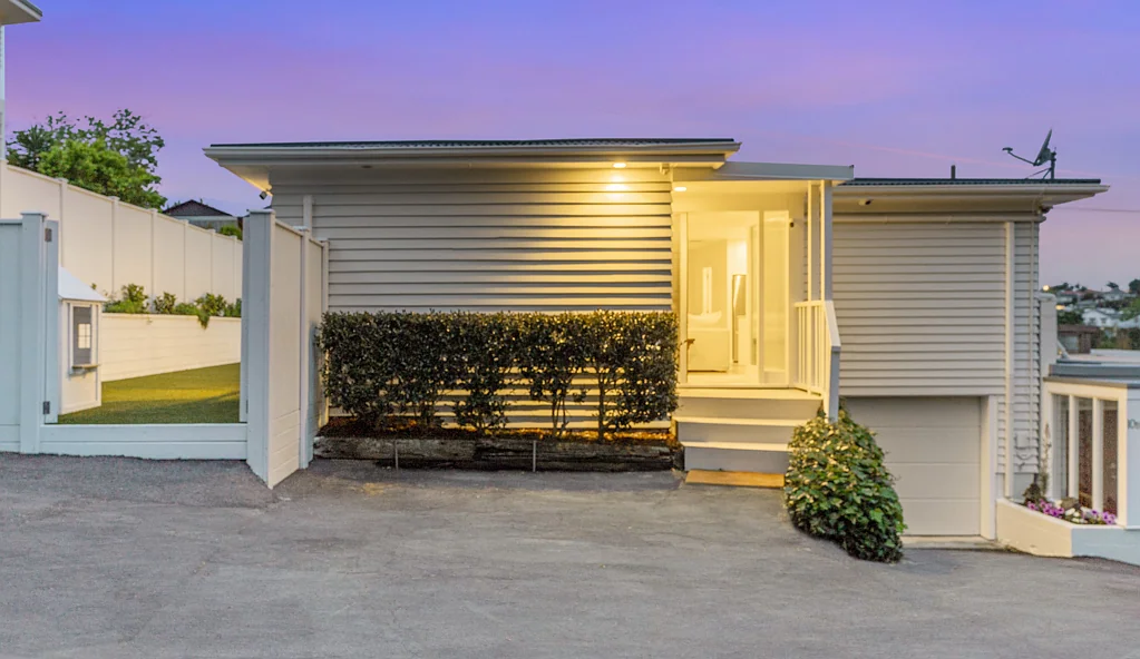 Remuera 3ਬੈੱਡਰੂਮ Designer Duplex with Views!