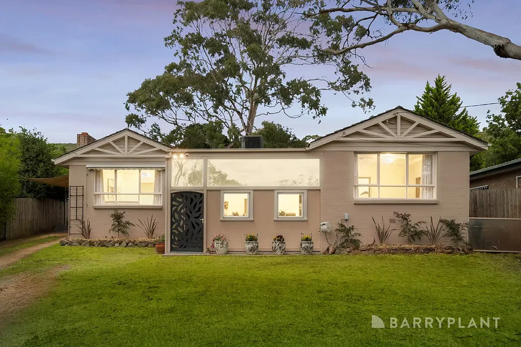21 Moore Street, Ferntree Gully, VIC 3156