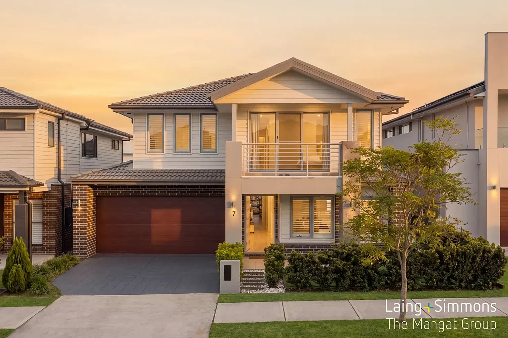 Marsden Park 5બેડરૂમ Quality Finishes | Seamless Entertaining | Lakeside Living
