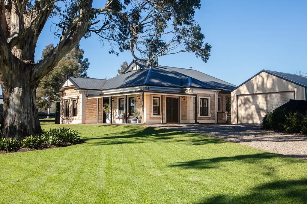 Littlehampton 4Kwarto Where Timeless Character Meets Modern Hills Living