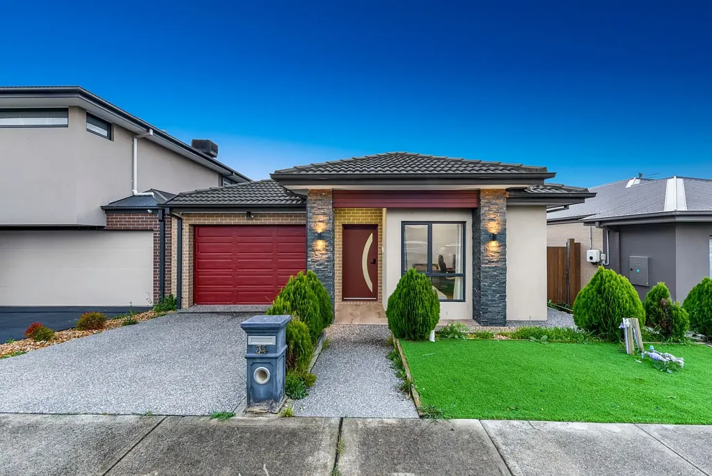 Clyde North 4 Slaapkamer The Brief: Nestled in a highly sought-after pocket of Clyde North