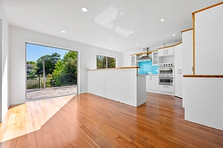 4 & 4A Lynngate Place, Hillcrest, North Shore City