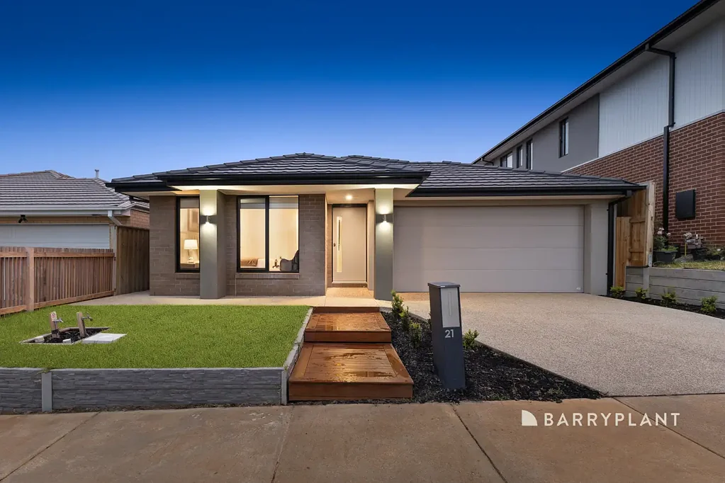 21 Willey Road, Clyde North, VIC 3978, 5 Bedrooms, 2 Bathrooms, House