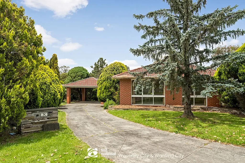 Wantirna 4कमरा Classic Charm on 694m² Block with Future Potential (STCA)