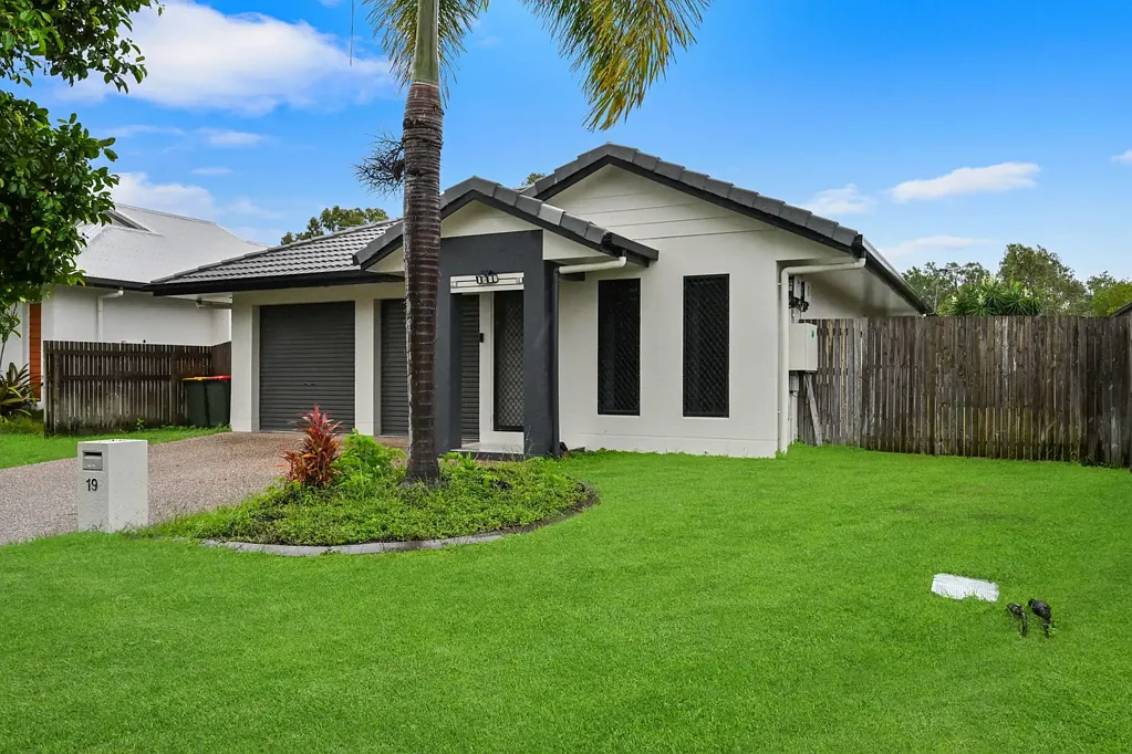 MODERN FAMILY HOME