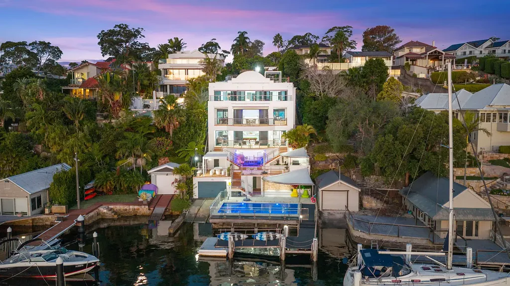 Burraneer 5chambre Burraneer Bay | Grand Waterfront Estate with Solar Living & Sunset Panoramas
